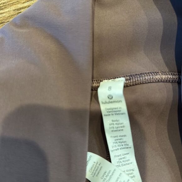 🏃‍♀️ Lululemon Mesh in Motion Crop Leggings - 23” Inseam - Purple -Side … - Picture 4 of 6